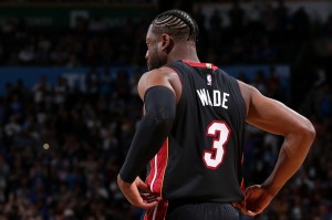  尼斯中场大师达成三百场里程碑 获定制纪念球衣  