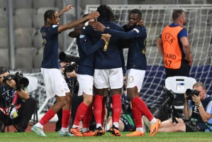  罗马客场遭遇门线悬案VAR判定引发争议  