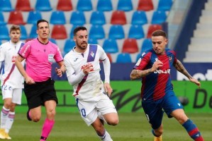  桑乔转会多特首秀破门引爆社交媒体  