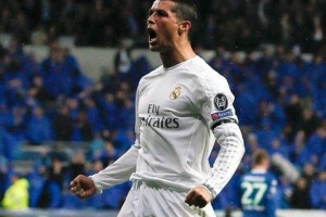  沃尔夫斯堡老将克劳斯压哨绝杀助球队保留欧战希望