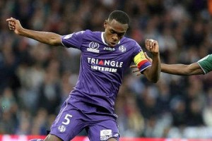  图卢兹年轻门将神勇扑救守护法甲城门