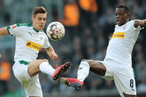  德甲新军圣保利主场首秀爆冷取胜  