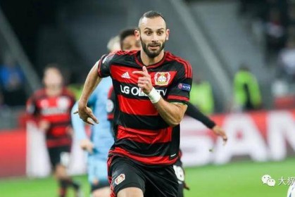  柏林赫塔战术调整见效，客场逼平传统豪强