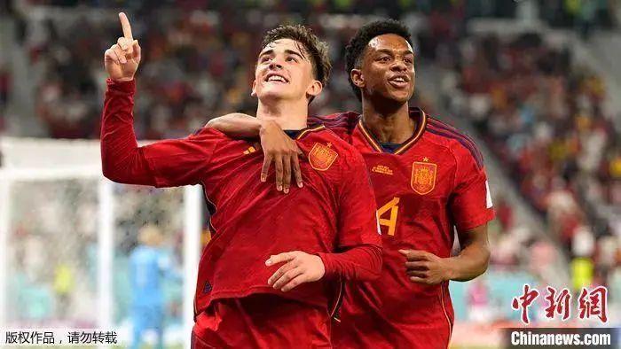  阿森纳小将恩瓦内里破门，成队史最年轻进球者  